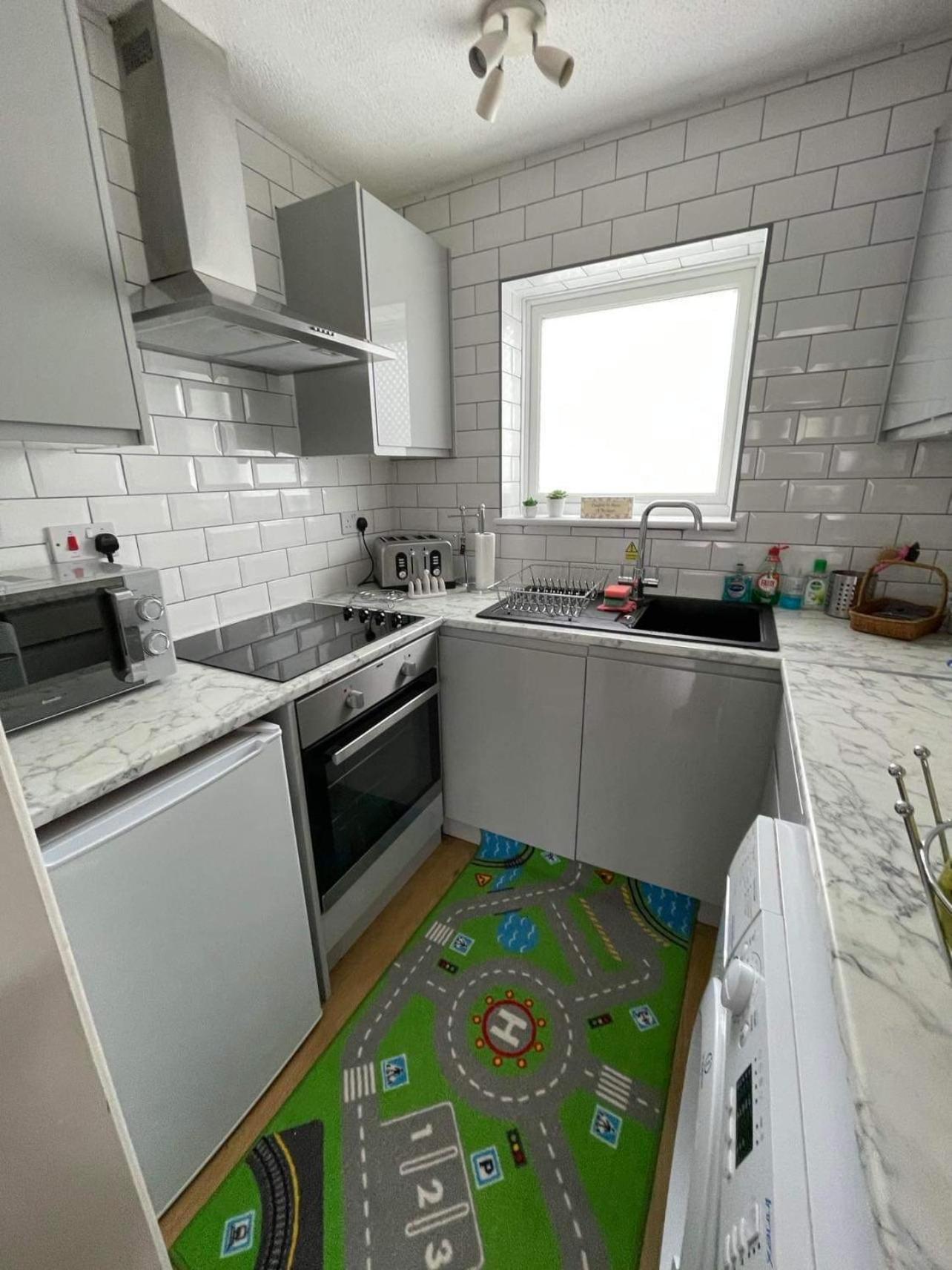 Villa Sea View 3-Bed Heated Pool Eat Bar Kids Park Lowestoft Exterior photo
