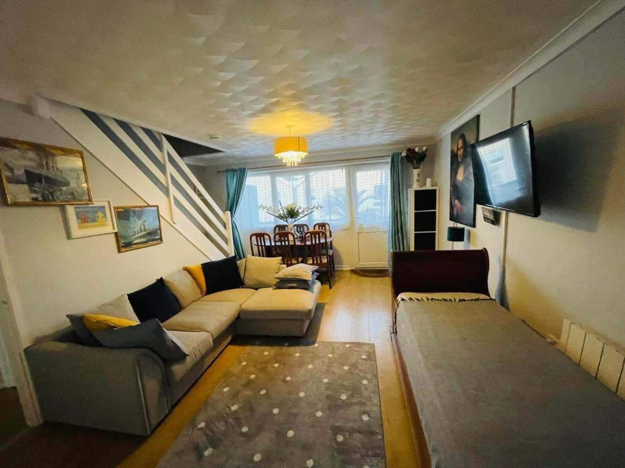 Villa Sea View 3-Bed Heated Pool Eat Bar Kids Park Lowestoft Exterior photo